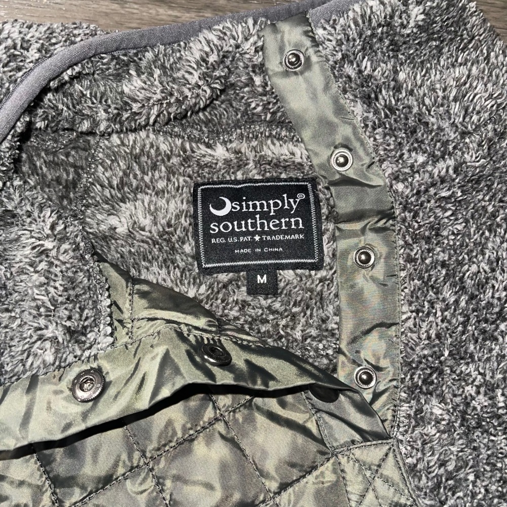 Simply Southern Women M Gray Pullover Fleece Quilted Snap Neck Sweatshirt - Picture 4 of 7